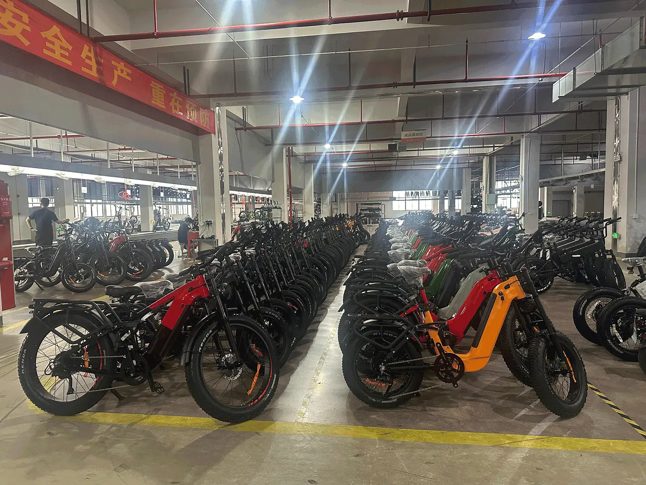 九色鹿车业电助力自行车生产基地